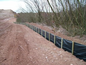 Newt fence